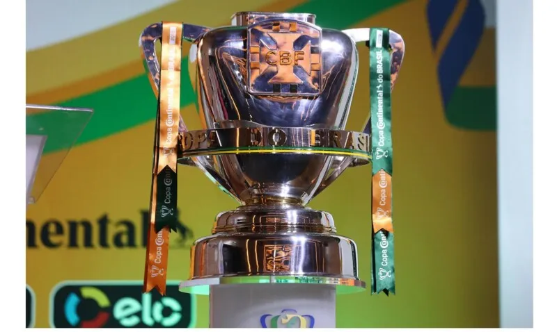 O Fluminense recebe o Atlético Goianiense, no Maracanã, às 21h30