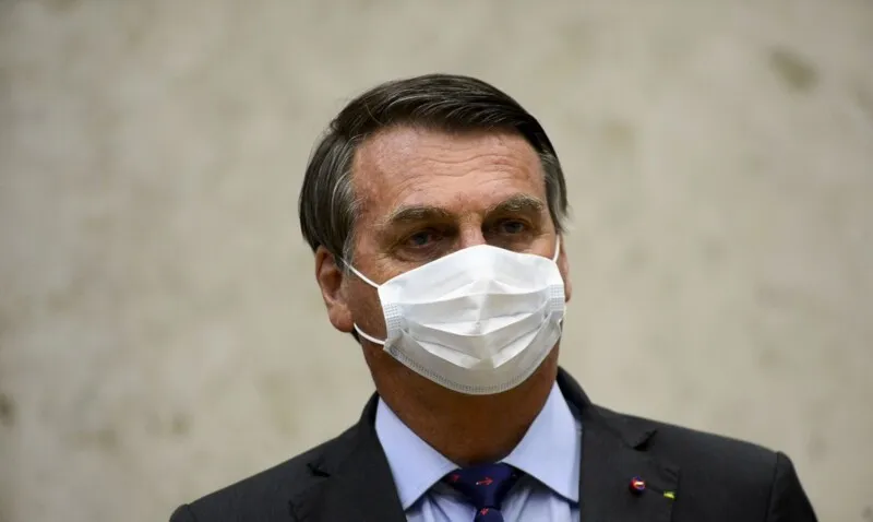 O boletim, assinado por três médicos que acompanham o presidente, foi divulgado agora de manhã 