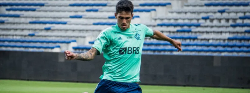 Elenco rubro-negro realizou um trabalho tático nesta segunda-feira (21) no estádio George Capwell, no Equador