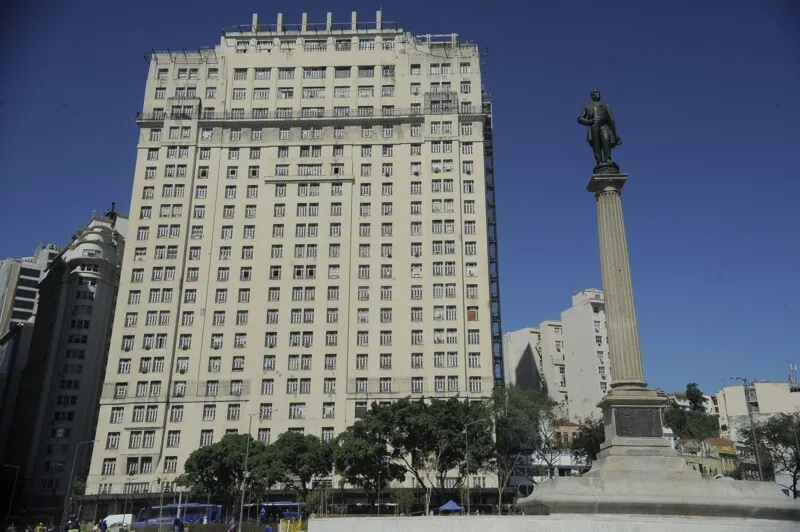 Edifício A Noite, situado na Praça Mauá, região portuária do Rio