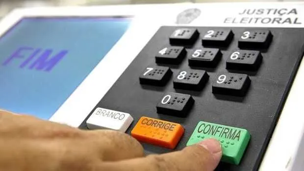 Político pode ser condenado a pagar multa 