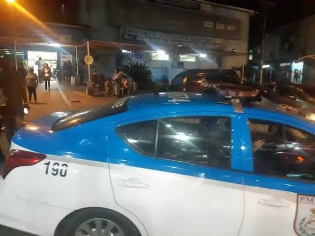 Imagem ilustrativa da imagem Fuga de criminosos termina com inocente baleado e motociclista atropelado em São Gonçalo