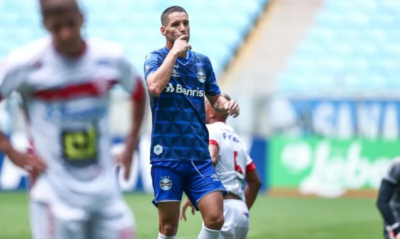 Imagem ilustrativa da imagem Após rescisão com Grêmio, Thiago Neves é anunciado pelo Sport