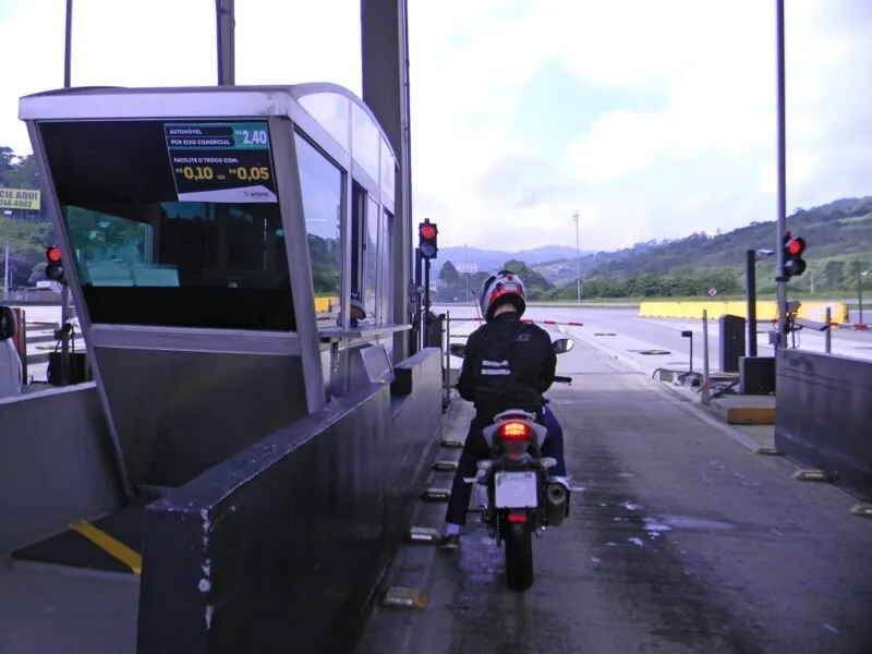 Imagem ilustrativa da imagem Motocicletas poderão ficar isentas de pedágios em rodovias estaduais