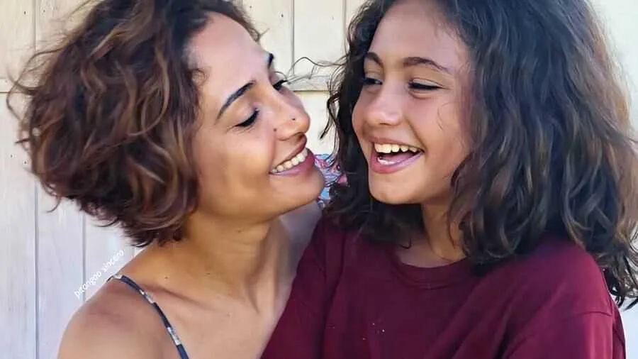 Camila Pitanga e a filha Antônia, de 12 anos, estão curadas da malária