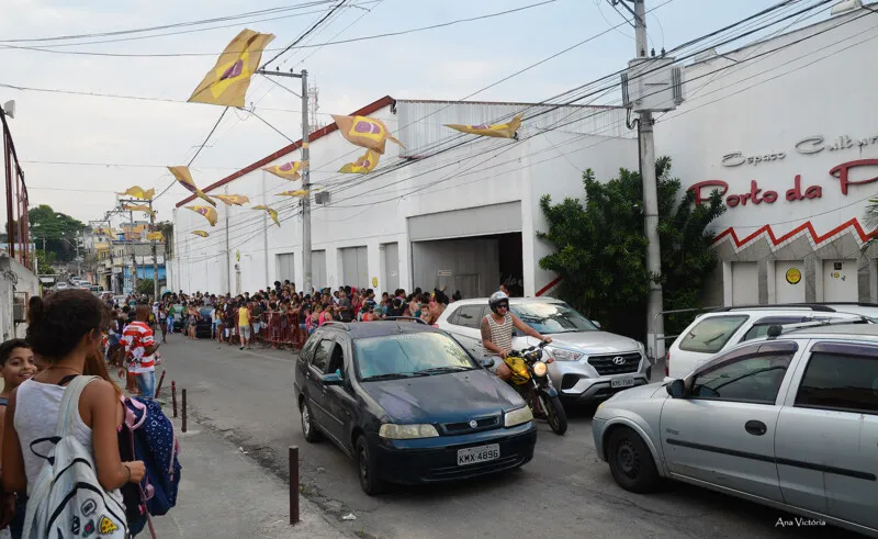 A quadra da Porto da Pedra fica na Travessa João Silva, 84