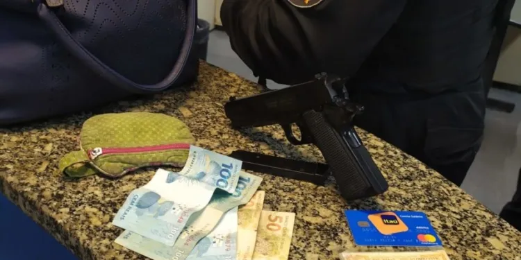O assaltante foi encaminhado para 123° DP