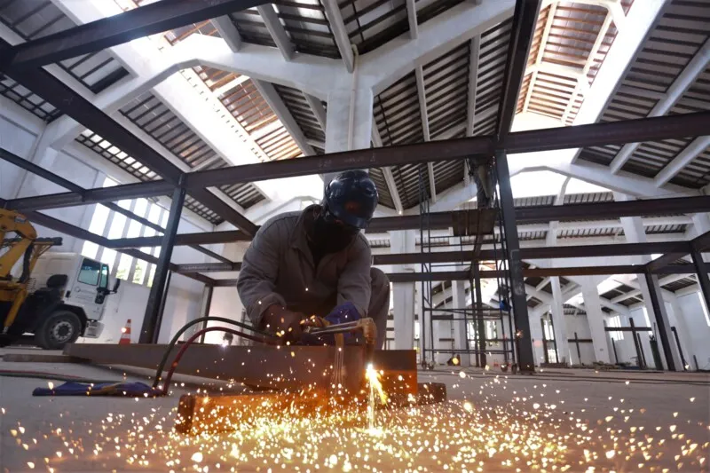 Imagem ilustrativa da imagem Prefeito visita obras de restauração do Mercado Municipal, que será inaugurado dia 22 de novembro