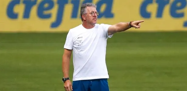 O auxiliar técnico Jordi Guerreiro, testou positivo para a Covid-19 