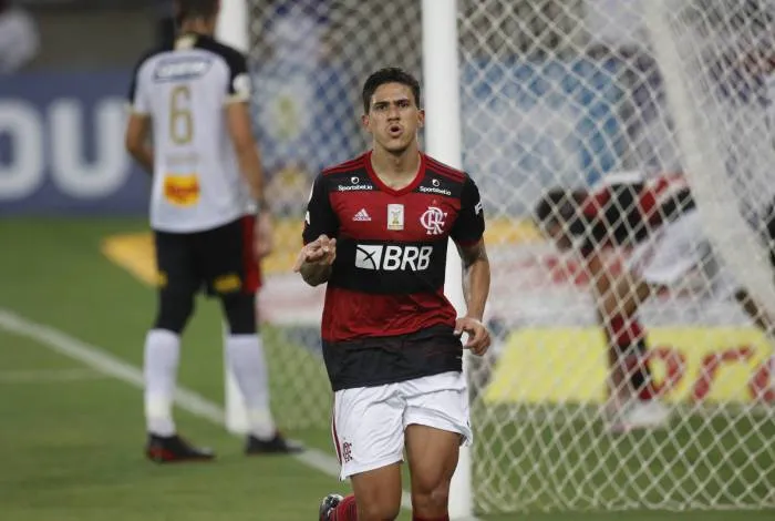 Imagem ilustrativa da imagem Flamengo vence o Sport no Maranacã e vira vice líder
