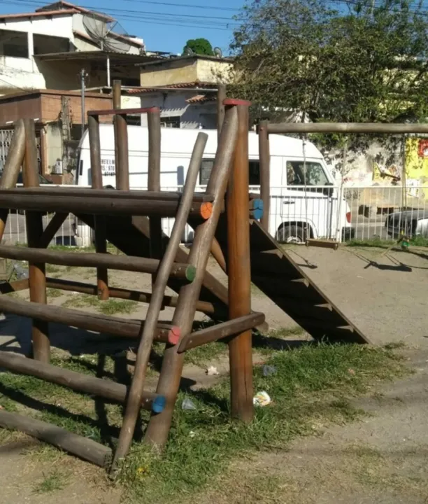 Imagem ilustrativa da imagem Moradores denunciam abandono na Praça da Serpente, no Paraíso