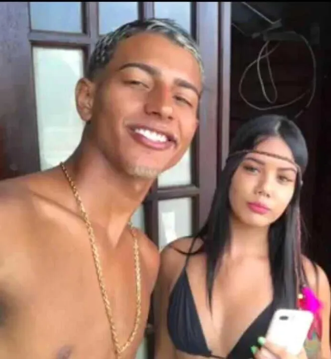 O casal estava noivo e eles tinham o sonho de casar logo 