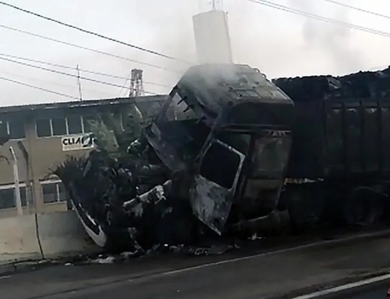 Não foram informadas as causas do incêndio