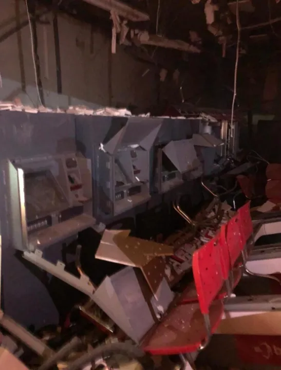 Agência ficou destruída