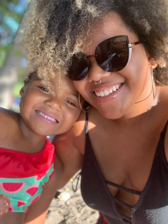 Caroline pretende celebrar a infância de sua irmã junto com ela no dia 12 