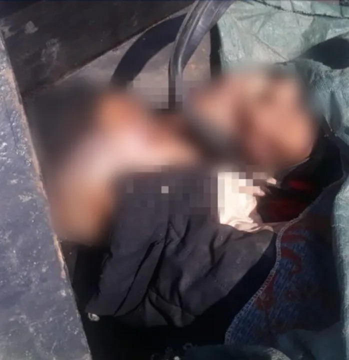 Policiais da Divisão de Homicídios de Niterói, Itaboraí e São Gonçalo (DHNISG), investigam o caso