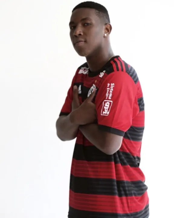 O jovem ficou anos nas categorias de base do Flamengo