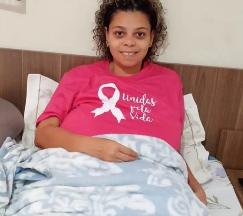 Jéssica Telles, 27 anos, pede ajuda para arrecadar dinheiro para tratamento de câncer
