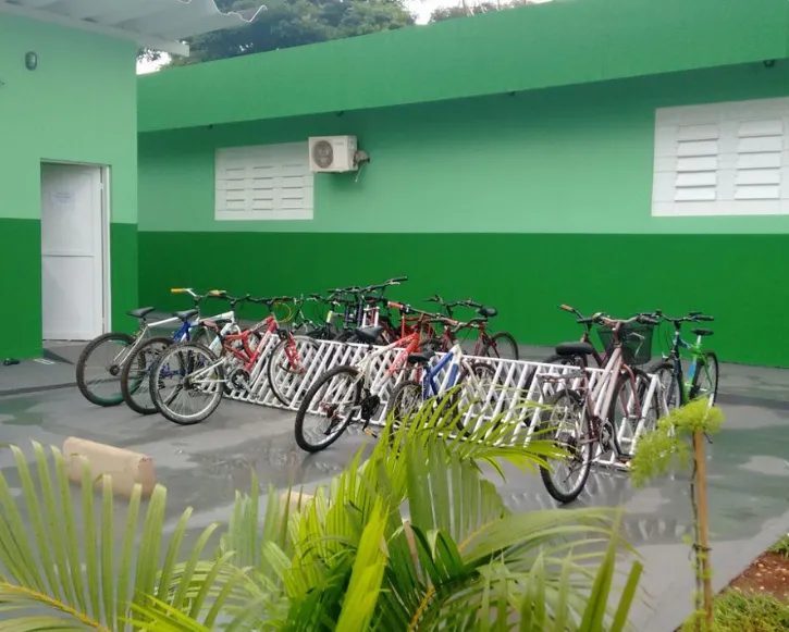 Imagem ilustrativa da imagem Projeto de lei prevê a instalação de bicicletários em escolas do Rio
