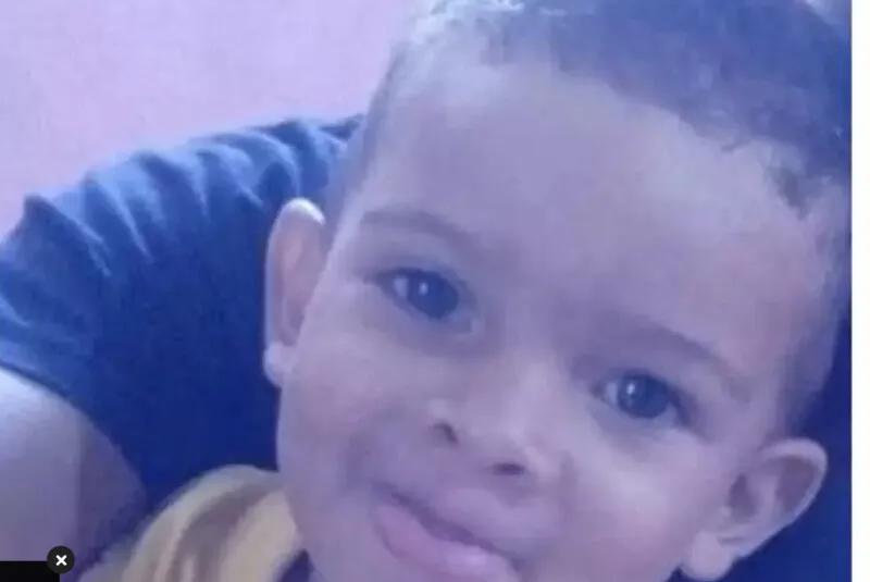 Após o crime o homem teria tentado cometer suícidio com facadas no próprio abdômen