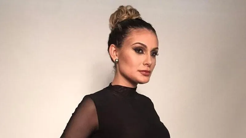 Andressa Urach faz longo desabafo sobre sua saída da igreja