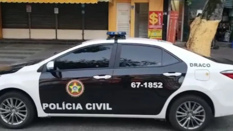 O acusado também mantinha relações criminosas com um ex-policial militar