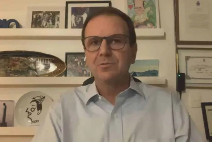 Ele é réu em denúncia de corrupção