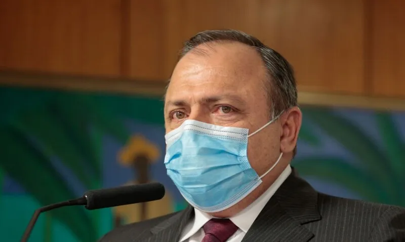 O ministro da Saúde estava internado desde a última sexta-feira (30)