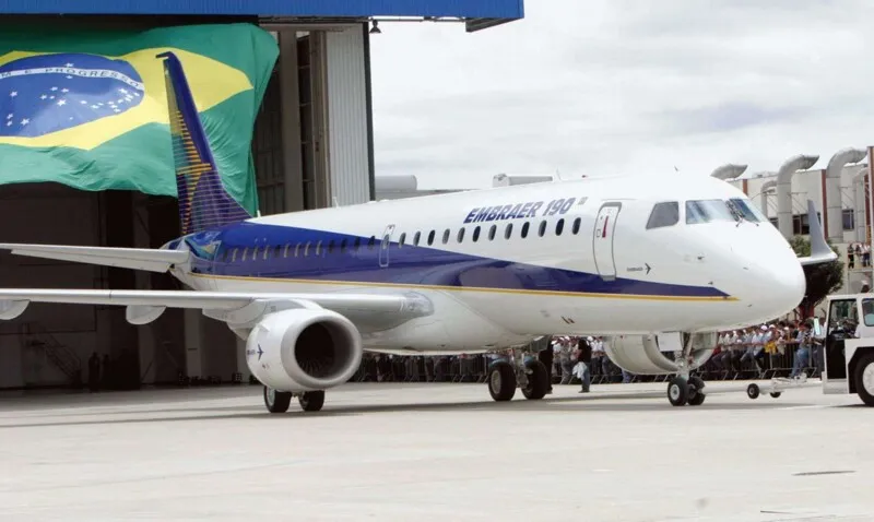 Imagem ilustrativa da imagem Embraer anuncia demissão de 900 empregados no Brasil