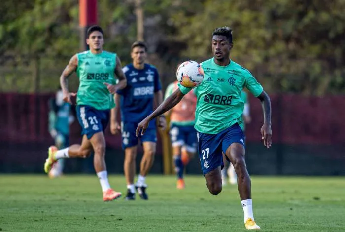 32 pessoas se contaminaram no clube