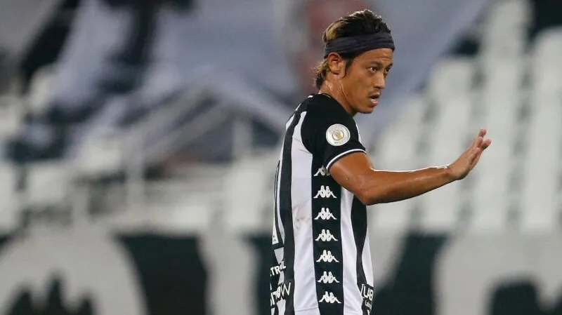 O japonês Honda é a referência técnica do Botafogo