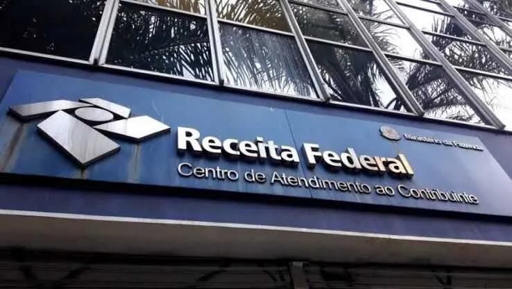 A Receita disponibiliza um aplicativo para tablets e smartphones 