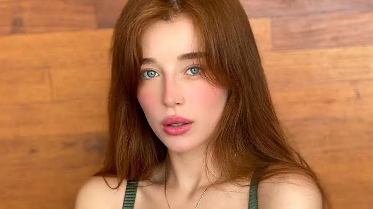  A atriz e influencer chegou a citar o 'Setembro Amarelo', fazendo referência ao suicídio