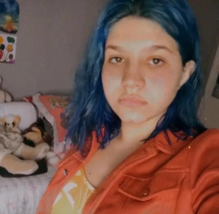 Júlia Borges, de 17 anos, foi atingida por uma bala perdida nas costas