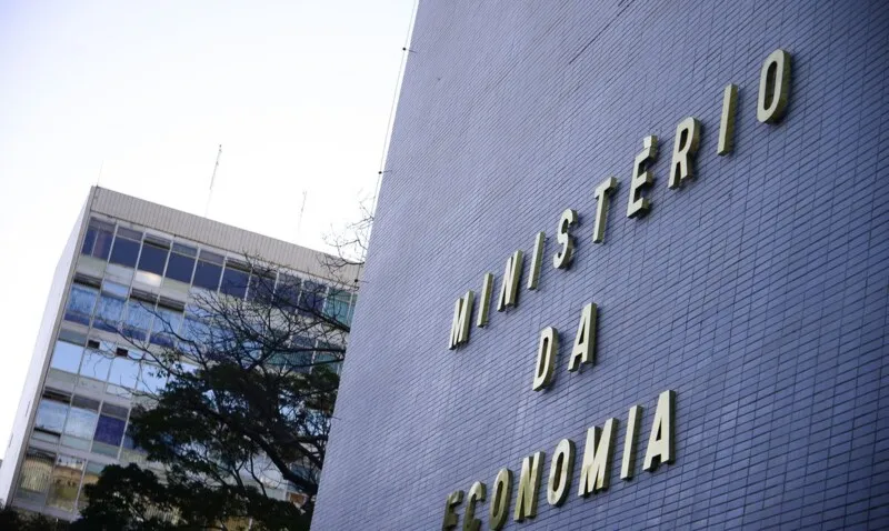 Imagem ilustrativa da imagem Governo autoriza IBGE a contratar 6,5 mil profissionais para pesquisa