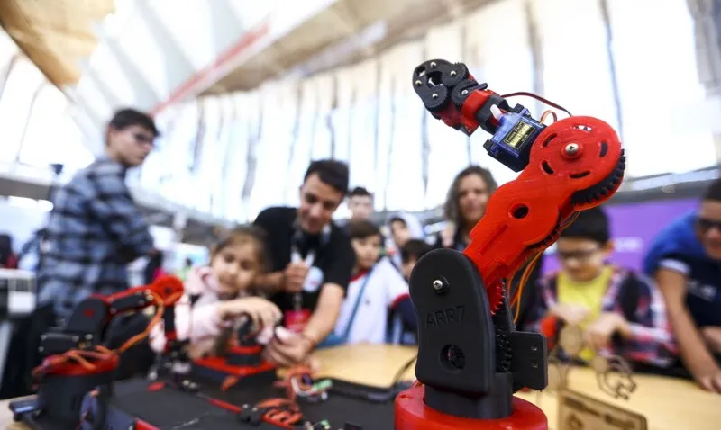 Imagem ilustrativa da imagem Instituto oferece atividades virtuais sobre inteligência artificial