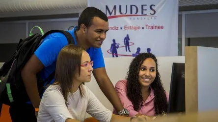 As carreiras do ensino superior com o maior número de vagas são Administração, Marketing e Design