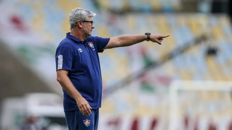 O técnico está feliz com o time 