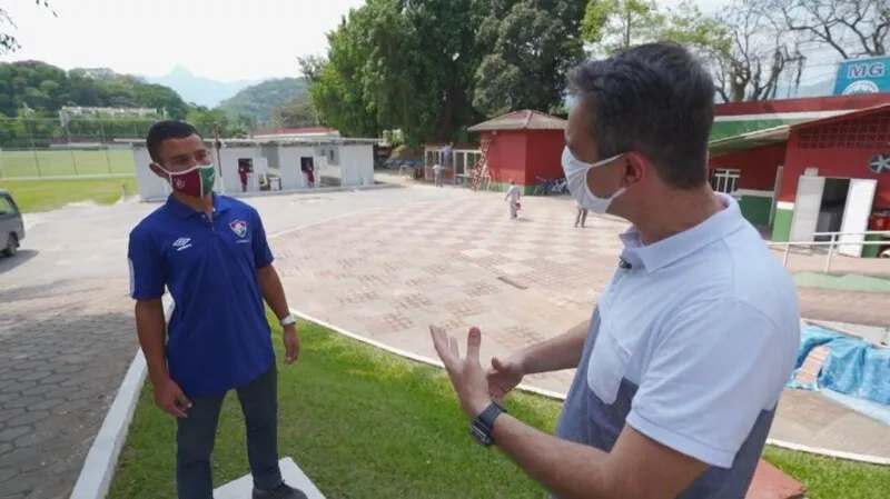 Raílson vivia em situação de rua e hoje é funcionário em casa da base do Fluminense