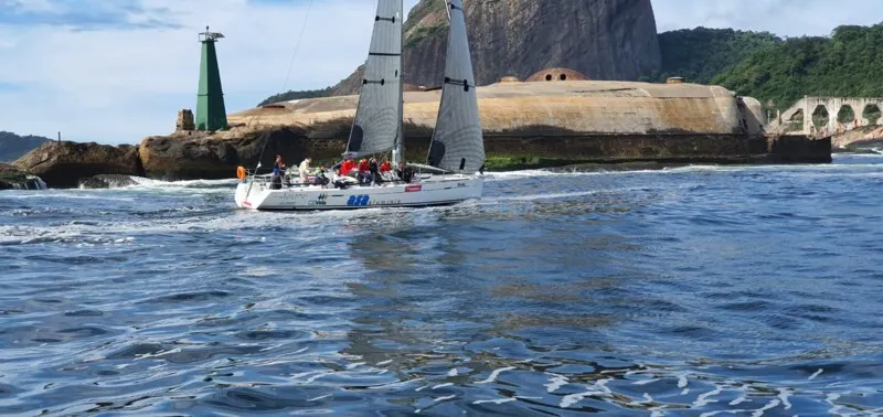 Rudá/CBVela na chegada no Rio 