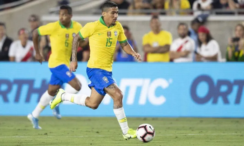 Imagem ilustrativa da imagem Seleção: Tite convoca Allan e aguarda melhora de Neymar e Alex Telles