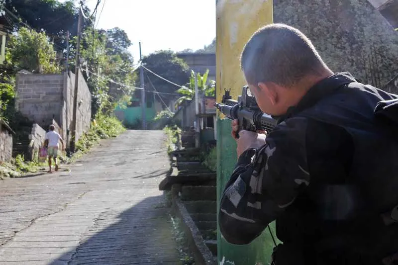 Os presos foram levados para a 76°DP (Centro)
