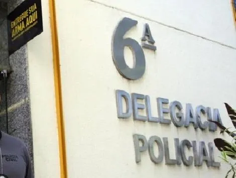 Policiais da 6ª DP prenderam um homem foragido da Justiça