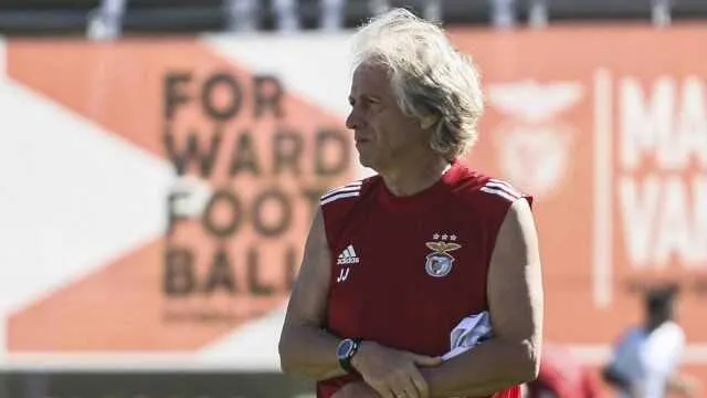 Segundo diretor do Benfica, Jesus fala do Brasil e do Flamengo "com um carinho tremendo"