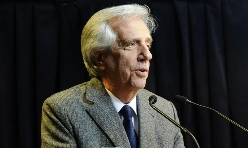 Tabaré Vázquez se tornou prefeito de Montevidéu pelo partido de esquerda Frente Ampla