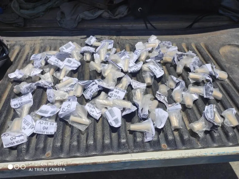 Imagem ilustrativa da imagem Polícia prende um homem em Itaboraí que estava com 84 pinos de cocaína