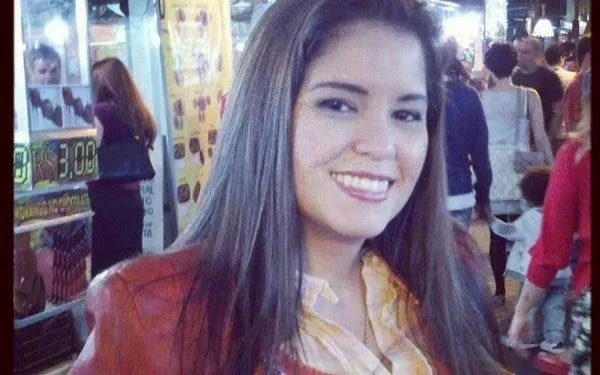 Imagem ilustrativa da imagem Amigos da jornalista Eloisa Leandro, criticam clínica, onde ela morreu após procedimento estético