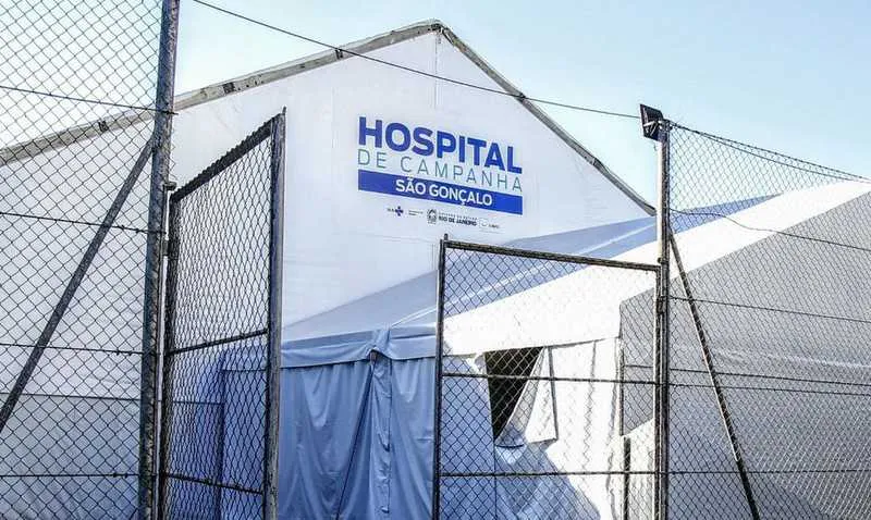 Hospital de Campanha de São Gonçalo foi entregue com 50 dias de atraso