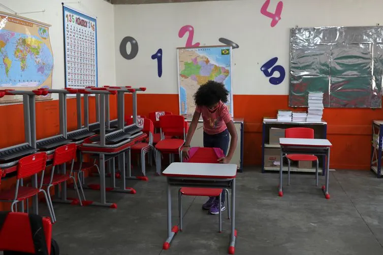 Niterói vai instituir um Grupo de Trabalho para elaborar um planejamento para a retomada das aulas com modelo híbrido (presencial e online)