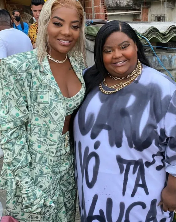 O Clipe 'Rainha da Favela' busca enaltecer as moradoras de comunidade